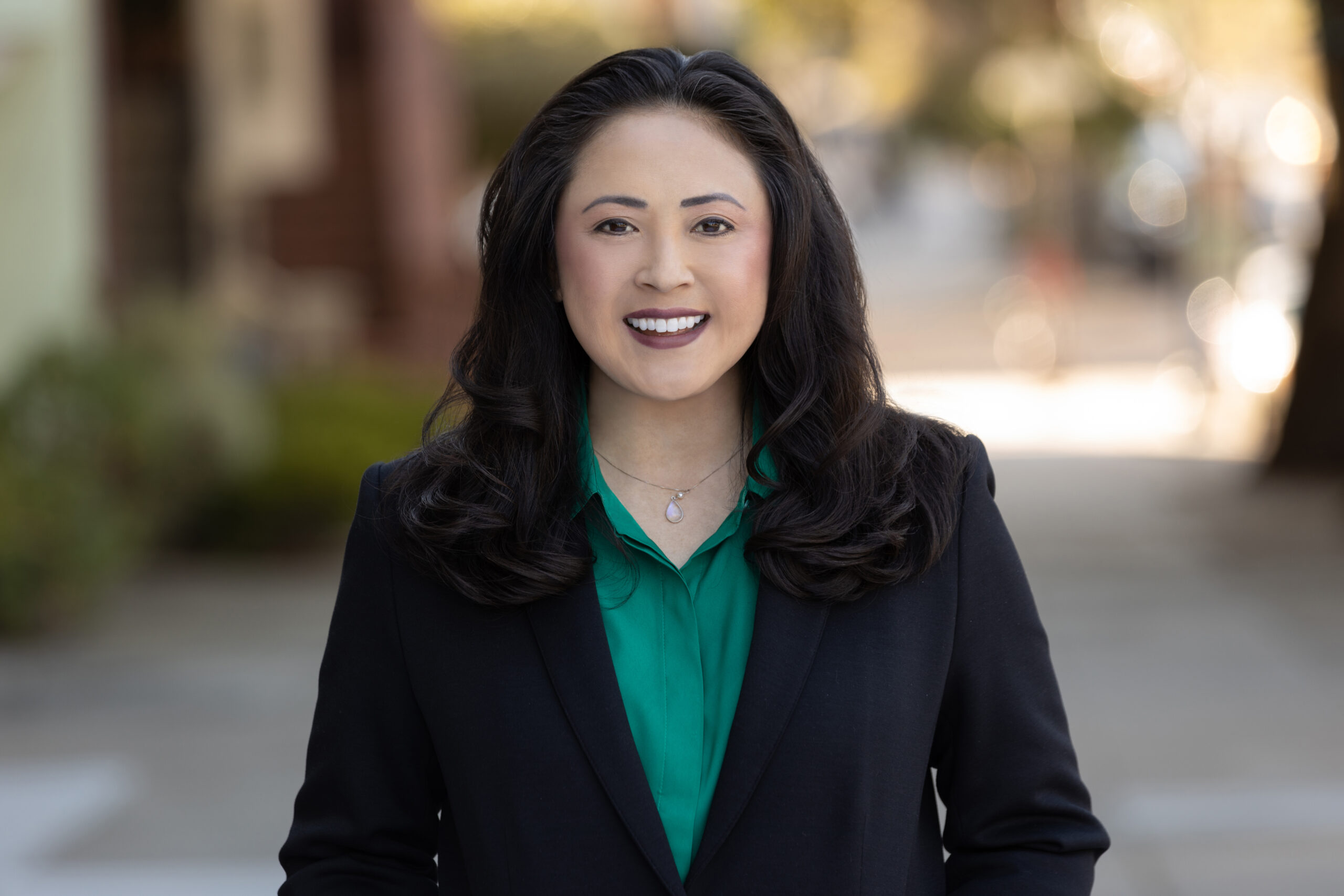 Angela Lapre AI corporate communications Bio