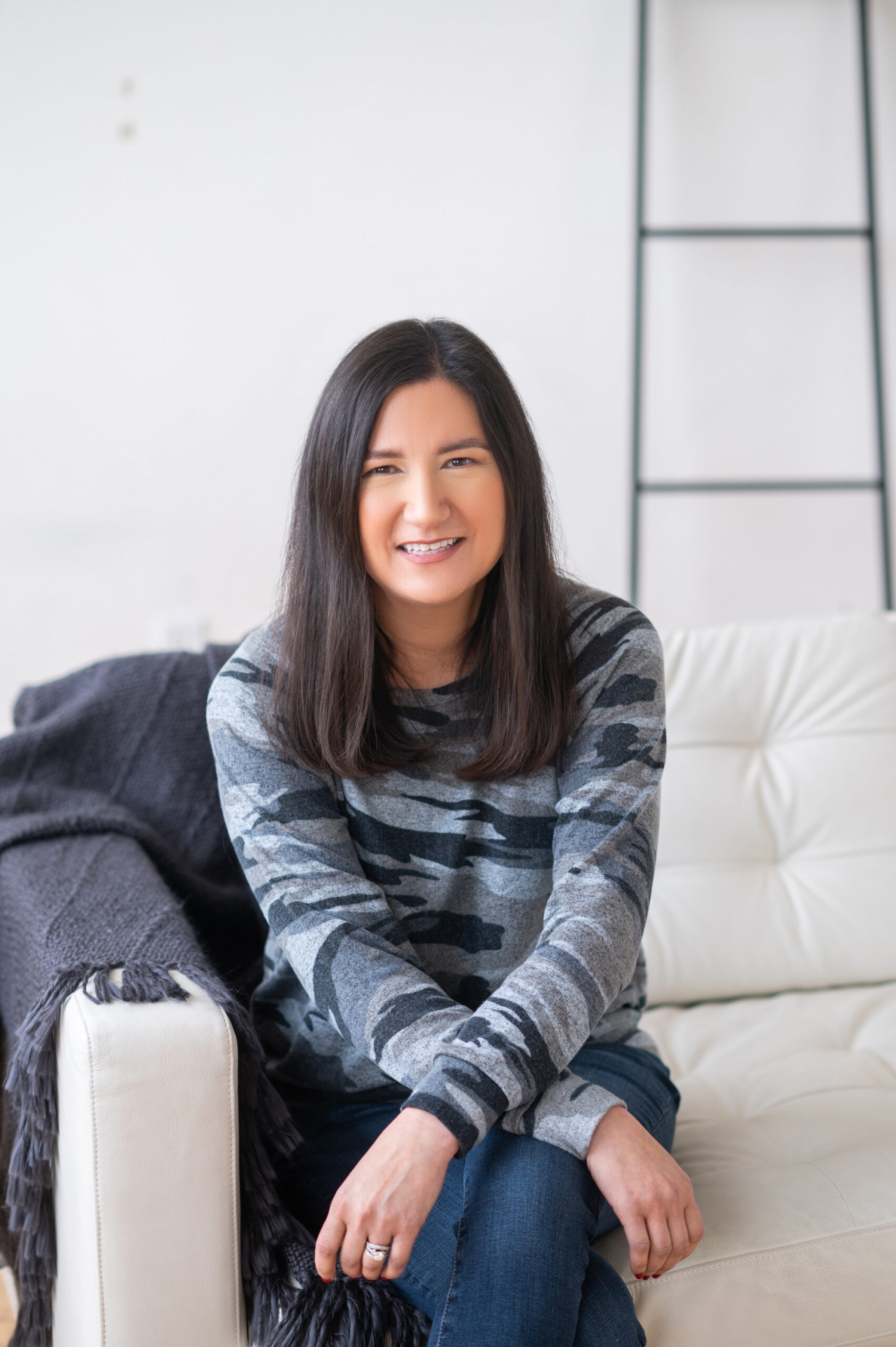 Lisa Dy emotional intelligence at work Bio